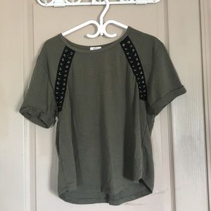 T-shirt with Elastic details